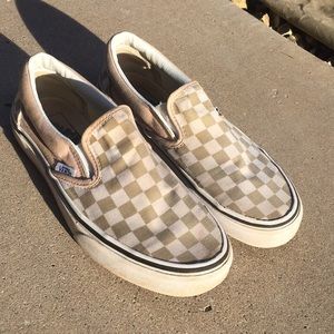 Checkered Vans 💛